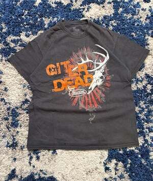 Buck Commander Git Er Dead Graphic Short Sleeve T-Shirt